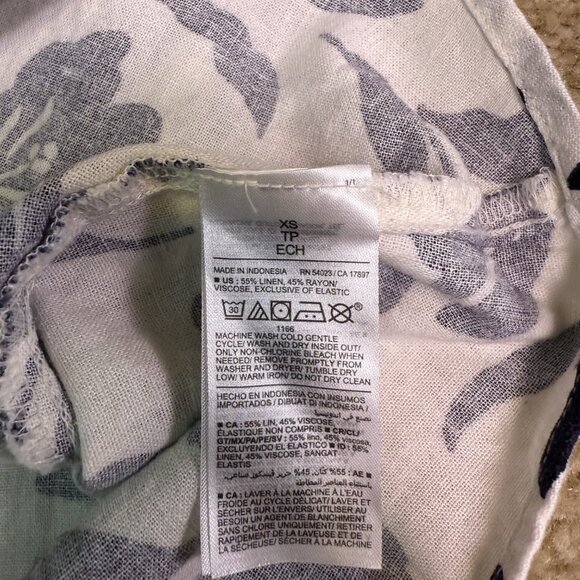 Old Navy Womens Linen Blend Cami Dress white Navy Floral Smocked Back XS E434 - Picture 9 of 15